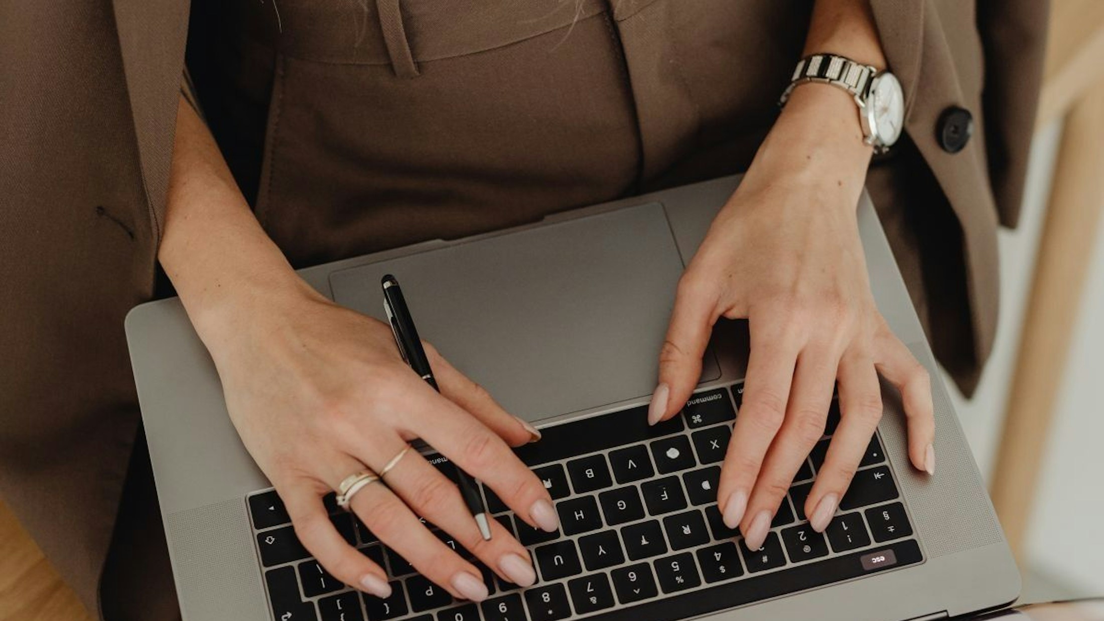 HoneyBook vs Dubsado vs Wedy Pro: The Definitive CRM Comparison for Wedding Vendors in 2026